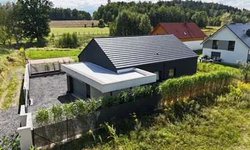 Tylko u Nas! Luksusowy dom parterowy z poddaszem użytkowym w otulinie natury- Osiedle Czarne- Jelenia Góra!