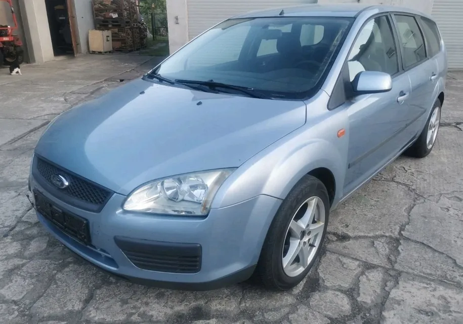Ford Focus 1.6 benz 100 koni Kombi Klima Hak, Elektryka