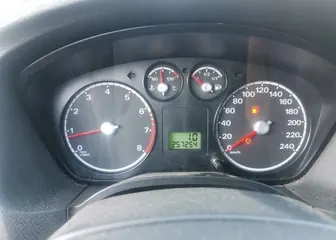 Ford Focus 1.6 benz 100 koni Kombi Klima Hak, Elektryka