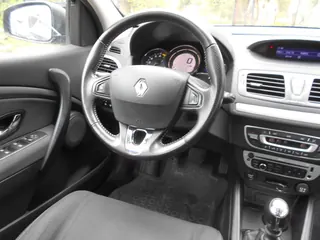 Renault Megane 1.6 benz salon PL 2013 r