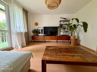 Piętro poniemieckiej willi na Wzgórzu Wandy - 150m2 - dwupoziomowy układ - ogród