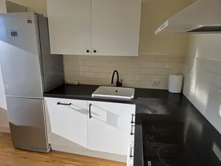 Wynajmę ładne słoneczne dwupokojowe mieszkanie 47m2 w centrum Zabobrza
