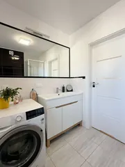 Piękny apartament 3-pokojowy, antresola, miejsce parkingowe w Cieplicach 79,29 m2