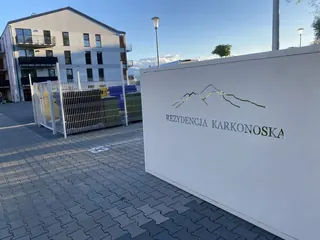 Bezpośrednio od właściciela - mieszkanie dwupokojowe z ogrodem, parkingiem w Rezydencji Karkonoskiej w Jeleniej Górze