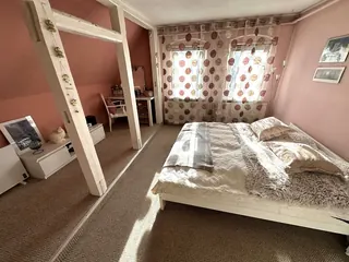 Mały dworek w Dziwiszowie z garażem