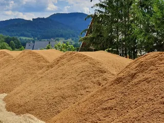 Przyjmę ziemie na podniesienie terenu
