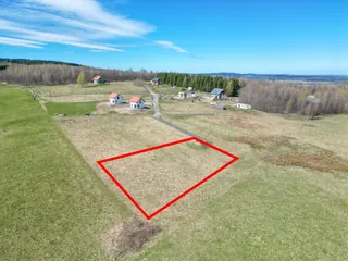 Działka 1199 m² w Pobiednej z prądem i studnią