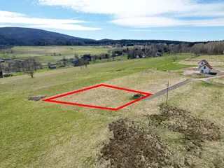Działka 1199 m² w Pobiednej z prądem i studnią