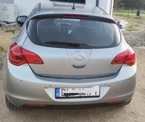 Sprzedam Opel Astra J 2010 r.