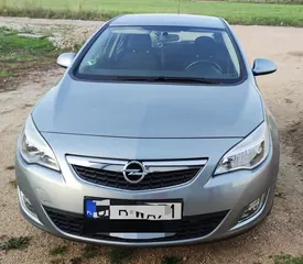 Sprzedam Opel Astra J 2010 r.