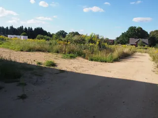 Działka budowlana z przyłączem kanalizacji i widokiem na Karkonosze .