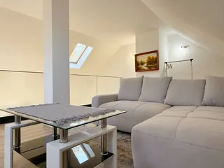 Piękny apartament 3-pokojowy, antresola, miejsce parkingowe w Cieplicach
