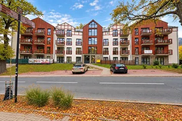 Apartament inwestycyjny w Świeradowie-Zdroju – wysoki standard, balkon i garaż podziemny.