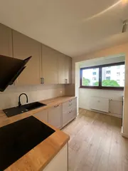 Zabobrze. 3 pokojowe mieszkanie po remoncie. 1 piętro.
