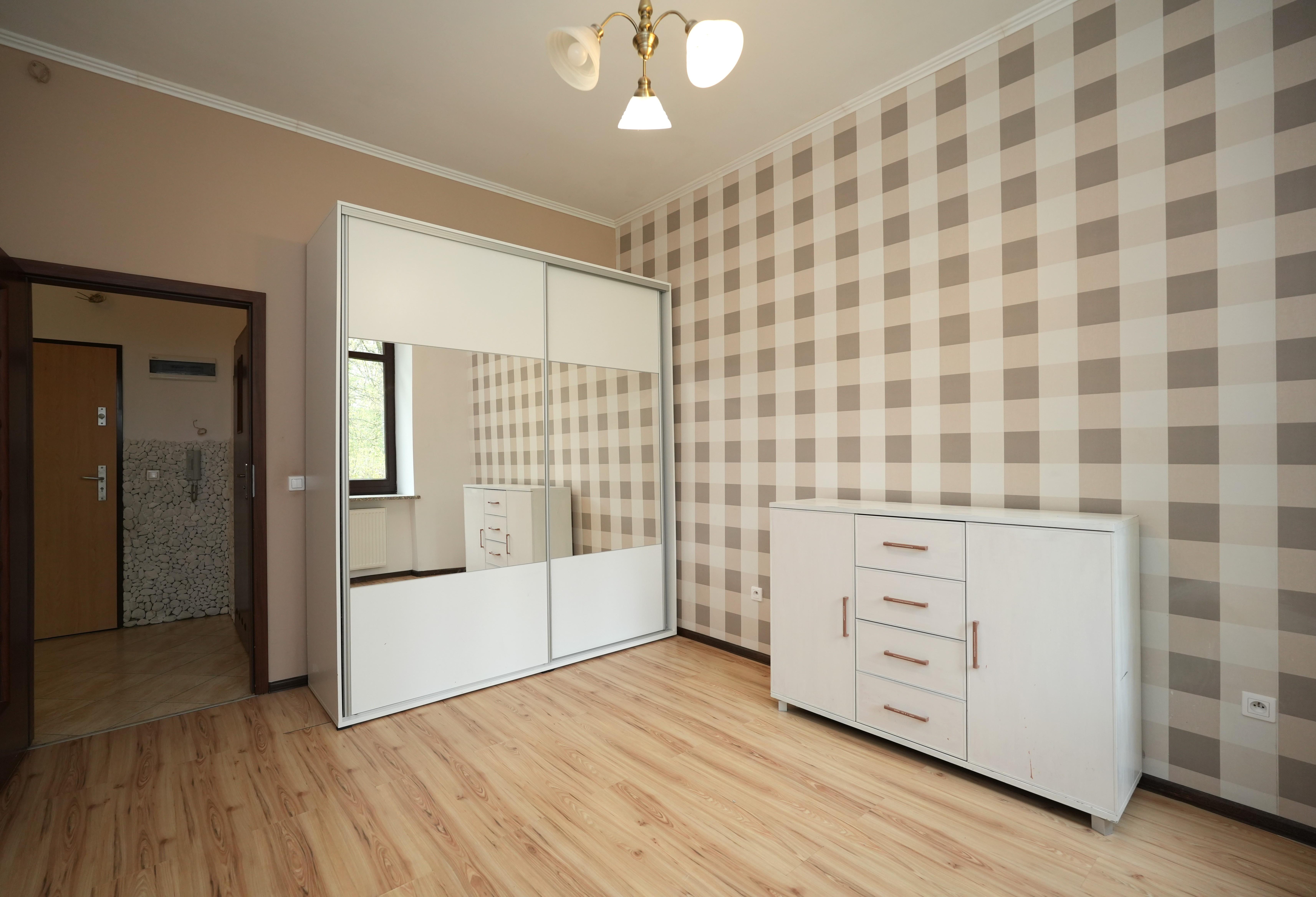 Atrakcyjne mieszkanie dwupokojowe - wysoki parter - winda - balkon - Osiedle Park Sudecki - Jelenia Góra!