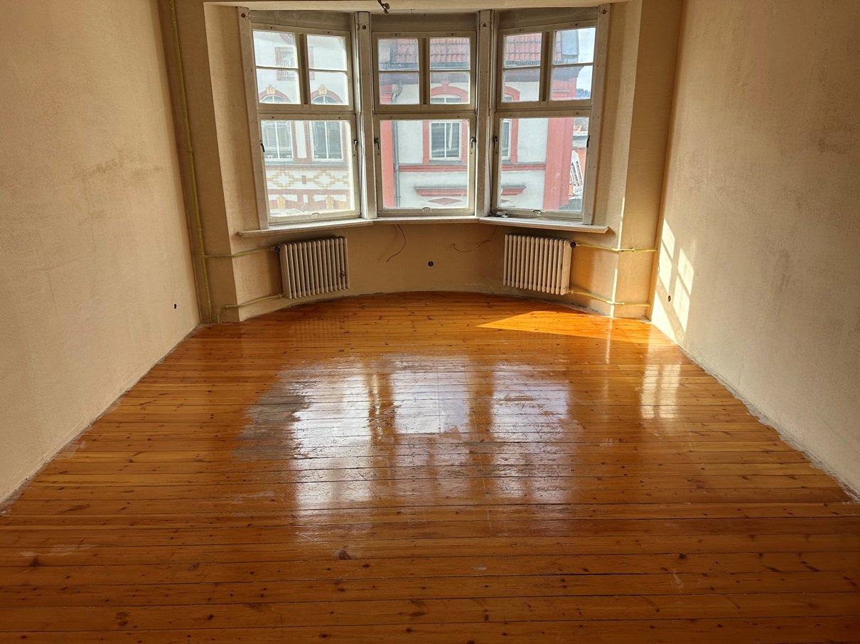 Wolności, III piętro w ładnej kamienicy, 100m2, 4pokoje- stan pół developerski