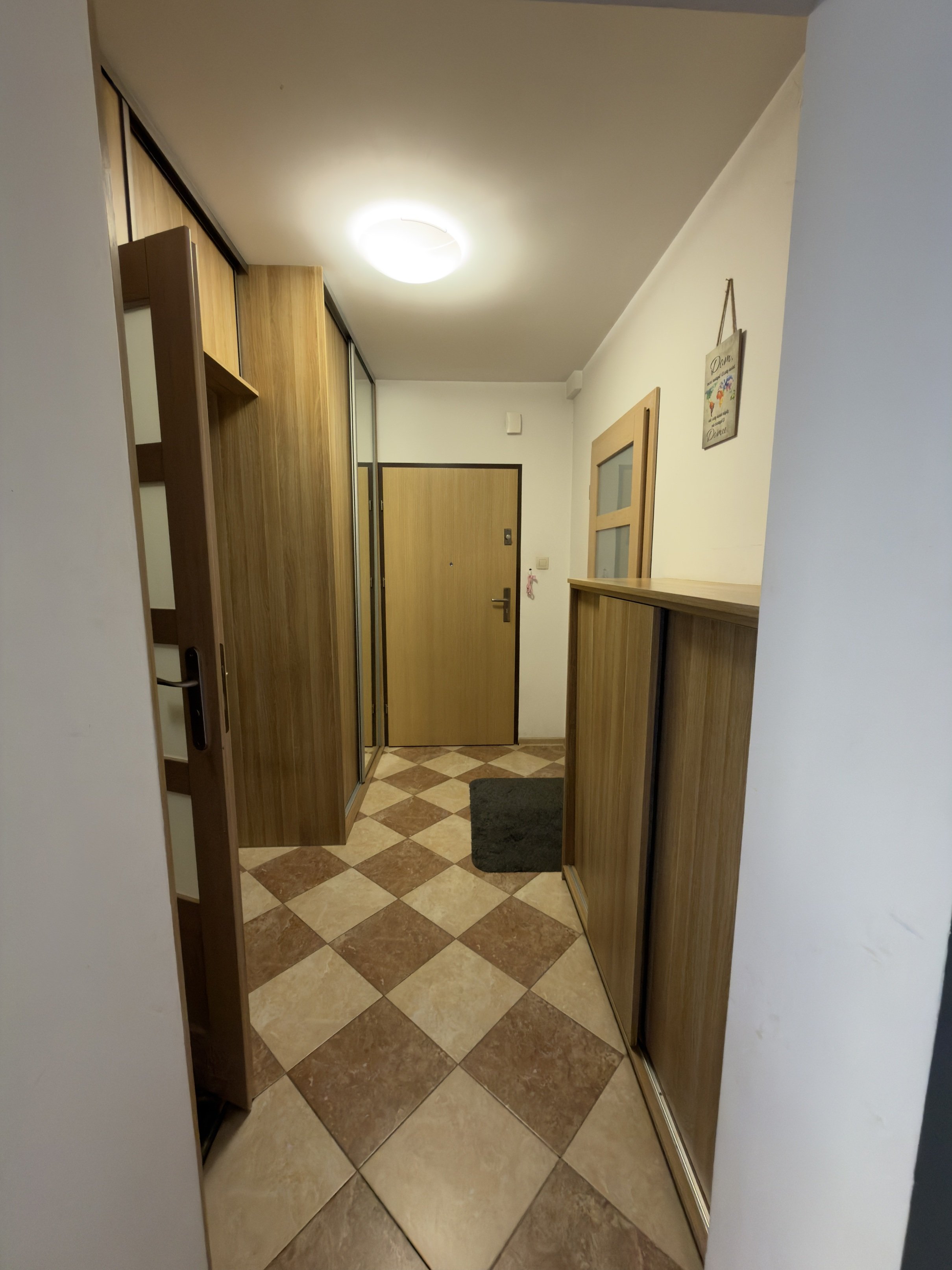 Sudecka, parter w zadbanej kamienicy, 73,80m2-3 pokoje-po kap.remoncie