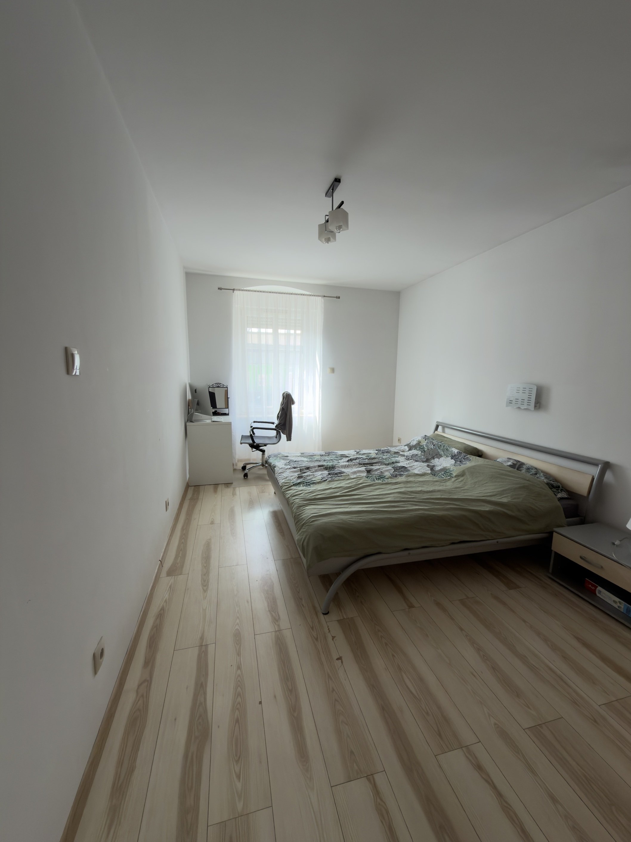 Sudecka, parter w zadbanej kamienicy, 73,80m2-3 pokoje-po kap.remoncie