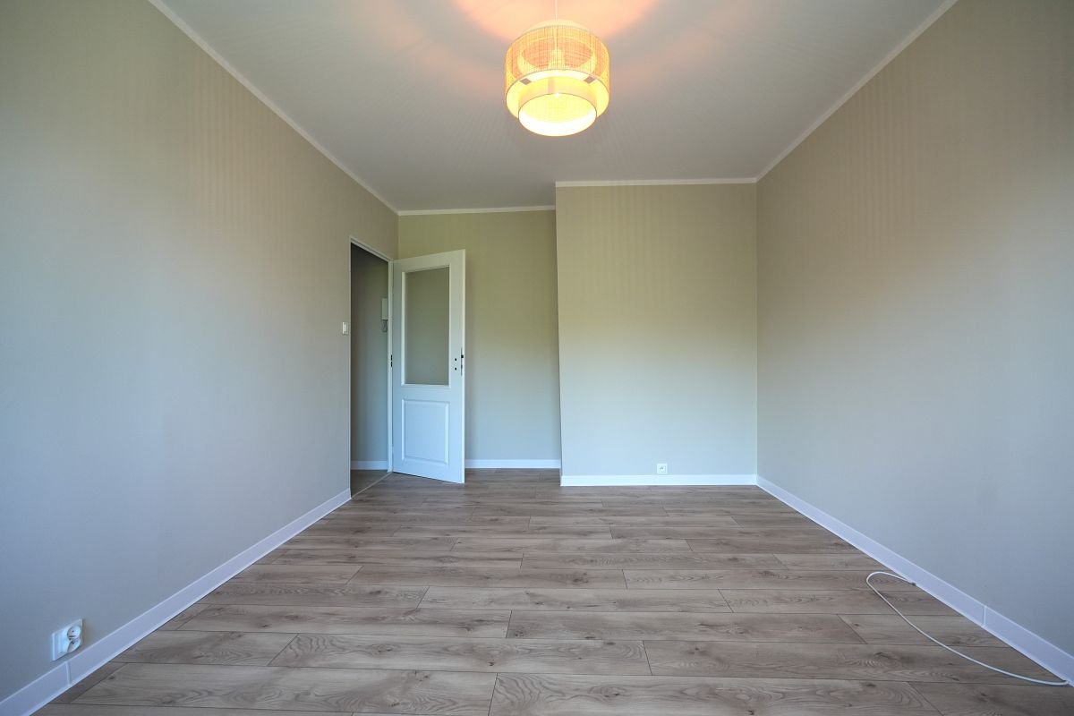 Mieszkanie dwupokojowe po remoncie-balkon- Osiedle Orle-Cieplice!