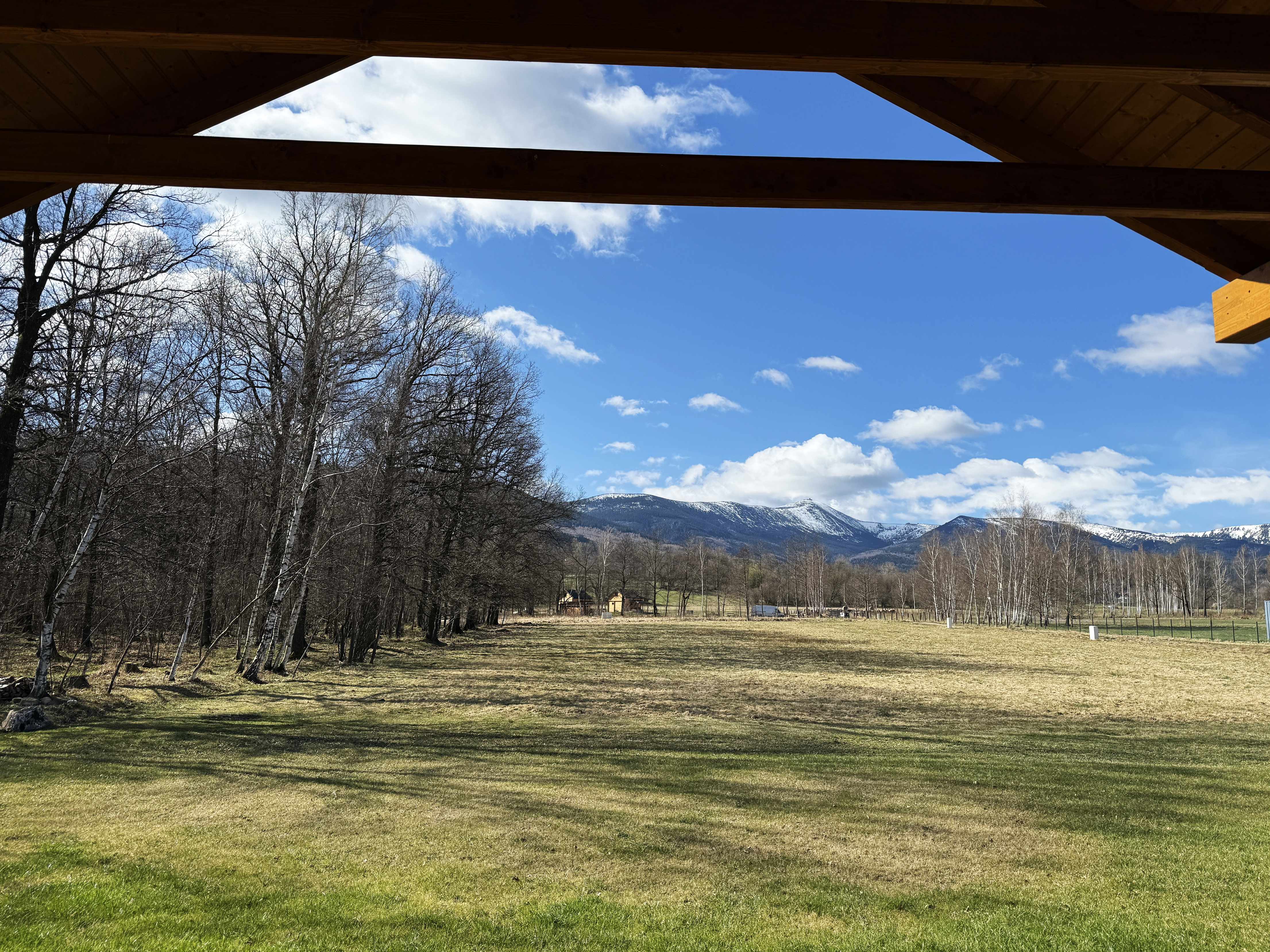Komfortowy dom pod Karpaczem z widokiem na panoramę Karkonoszy i Śnieżkę