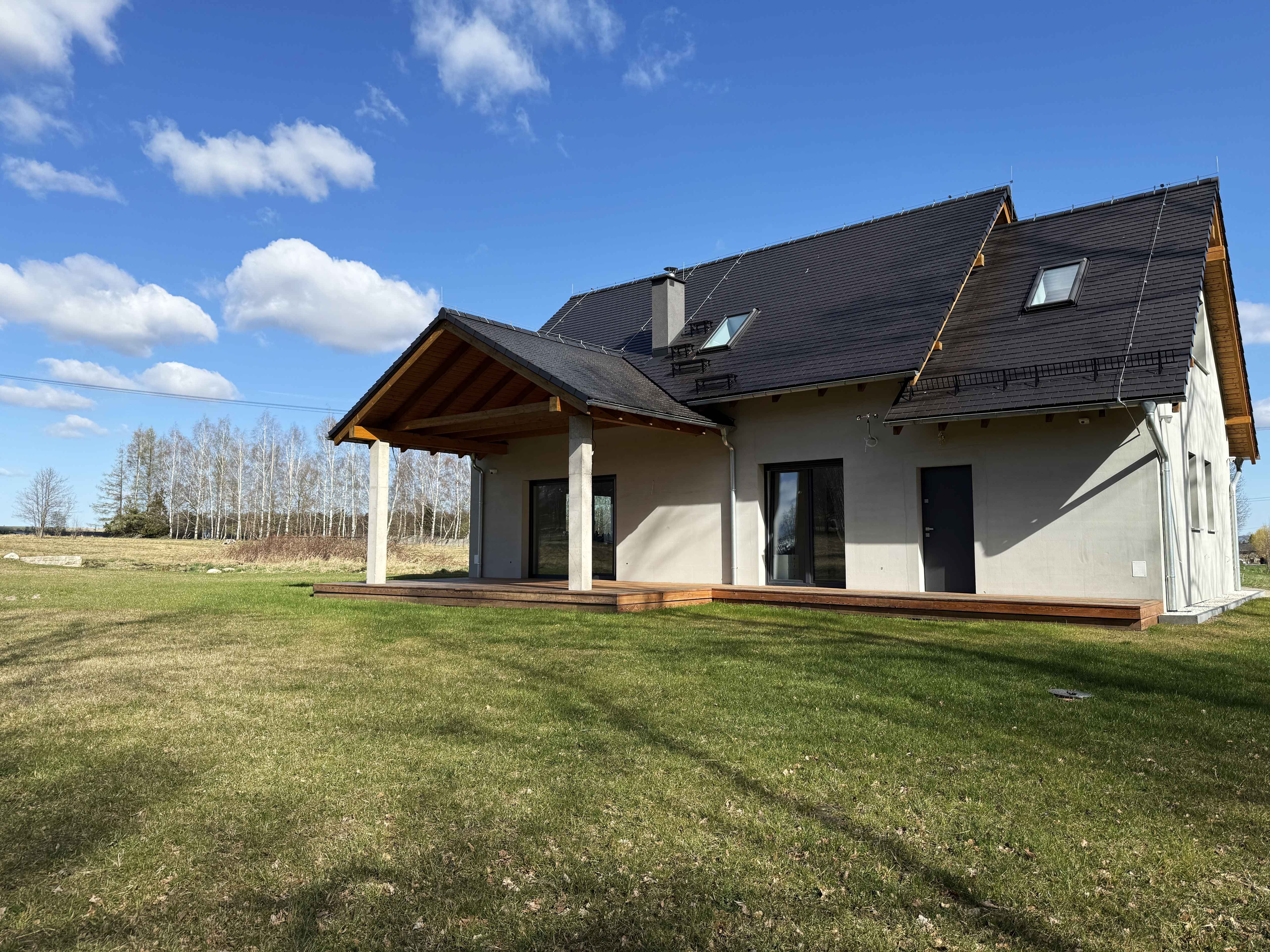 Komfortowy dom pod Karpaczem z widokiem na panoramę Karkonoszy i Śnieżkę