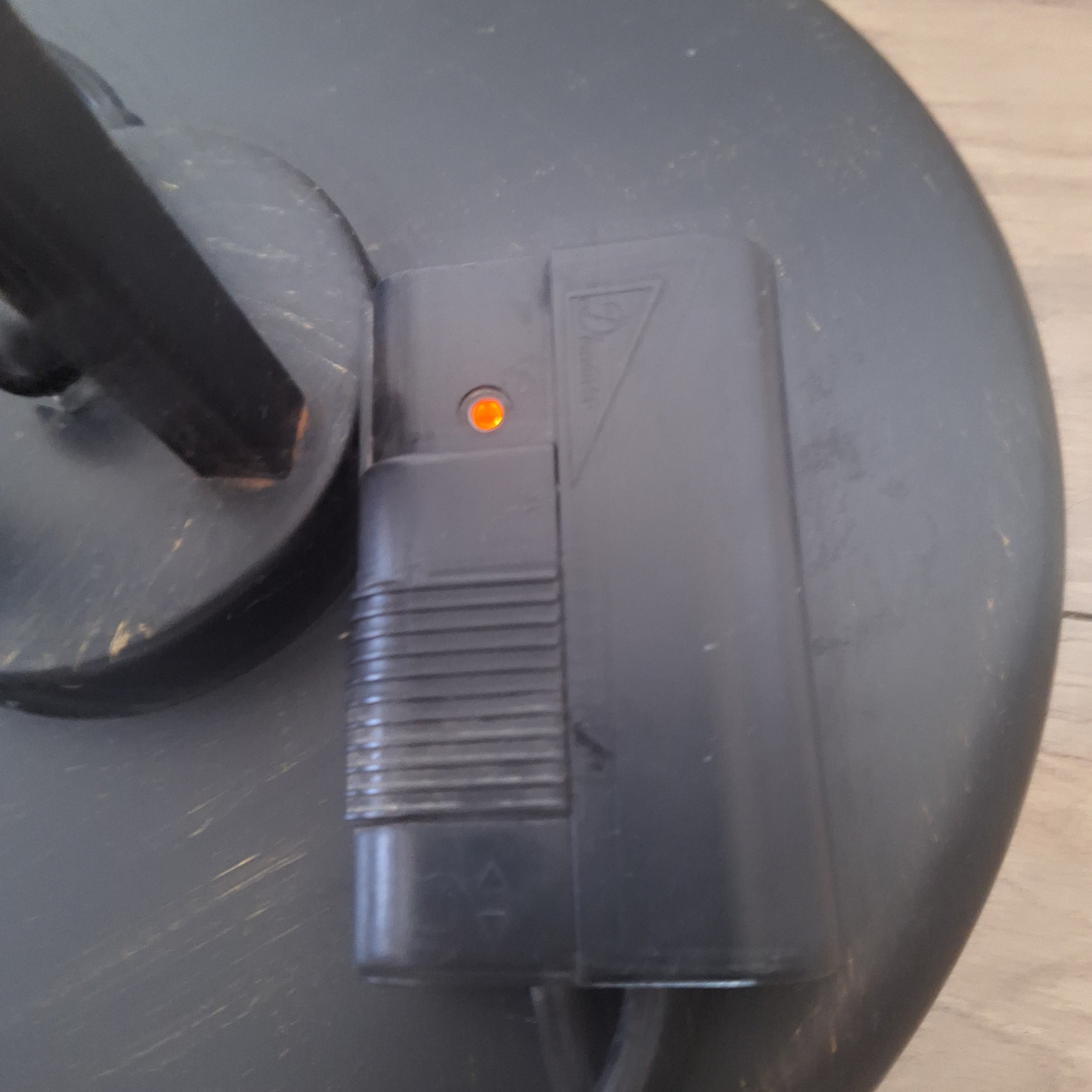Lampa podłogowa wysoka 250 zł.