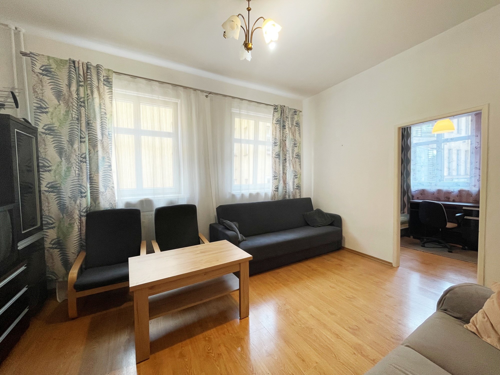M2 - Pl. Ratuszowy, 1 piętro, 285 tys. OKAZJA