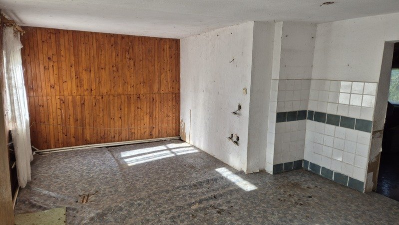 Janowice Wlk. Mały domek drewniany do remontu na działce budowlanej 3055m2