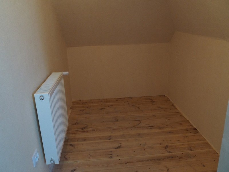 Dwupokojowe - 51,4 m kw, po kapitalnym remoncie , gotowe do zamieszkania, koło Żeroma.