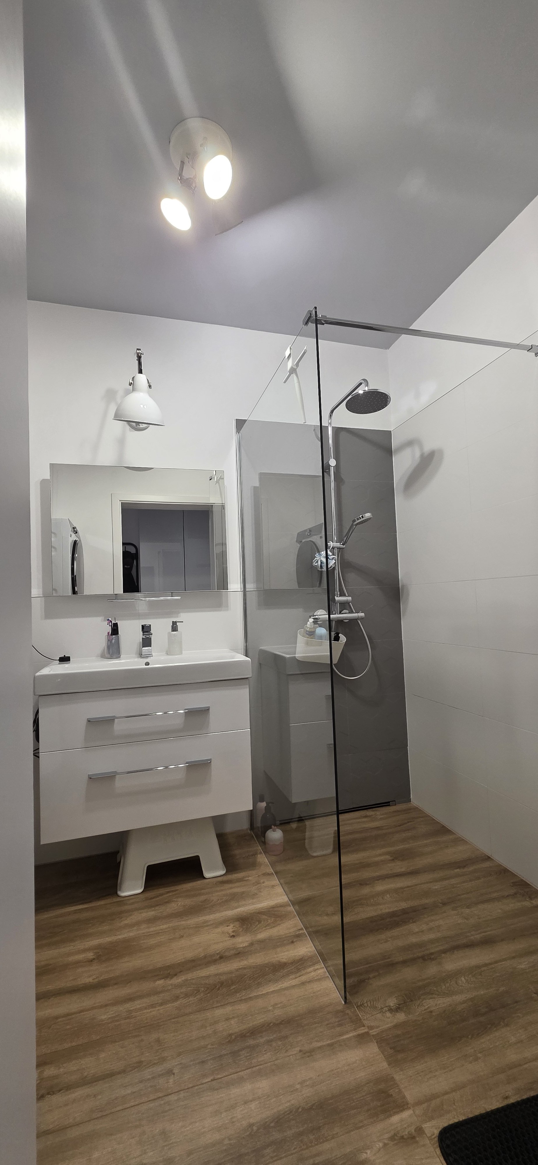 Komfortowy 3-pokojowy apartament 57,22m2 z widokiem na Karkonosze i miejscem parkingowym w garażu podziemnym