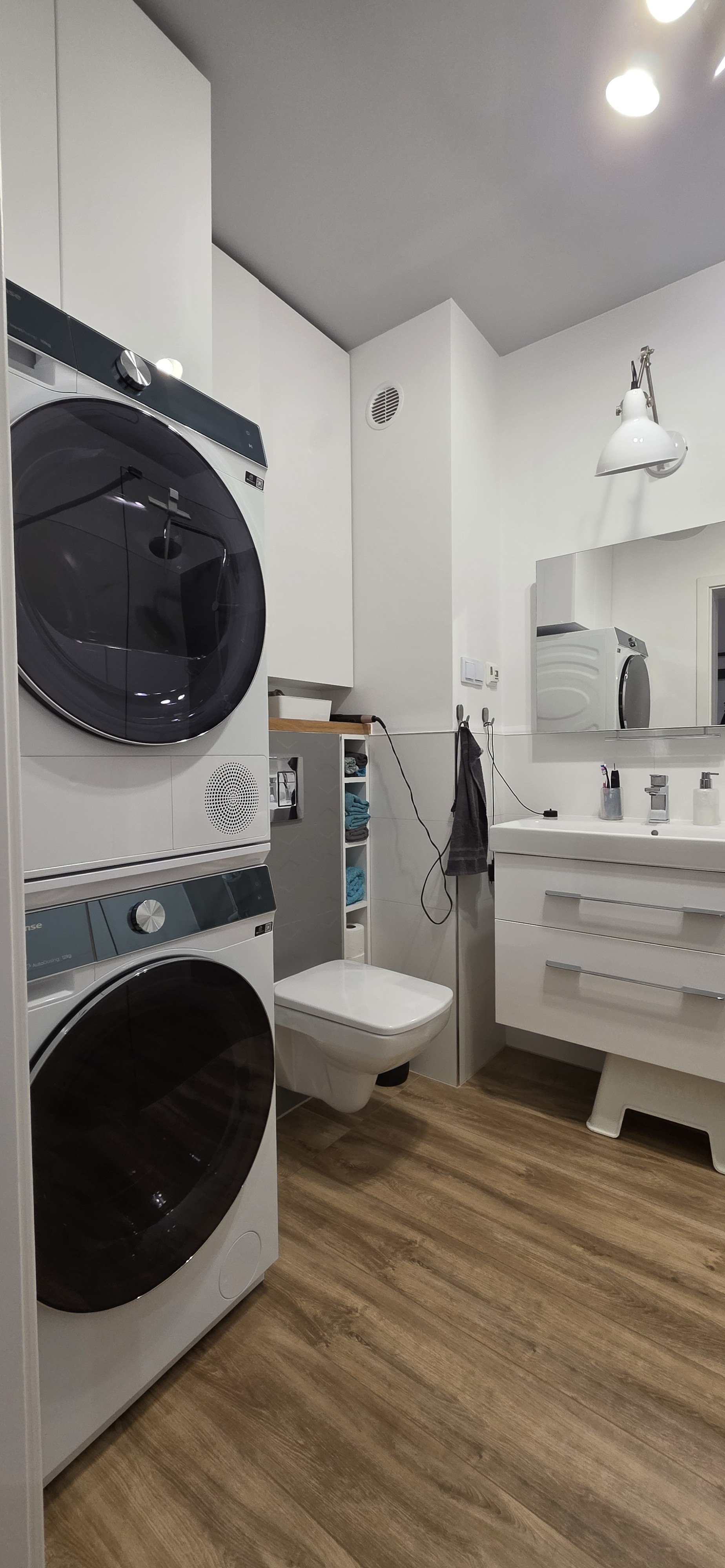 Komfortowy 3-pokojowy apartament 57,22m2 z widokiem na Karkonosze i miejscem parkingowym w garażu podziemnym