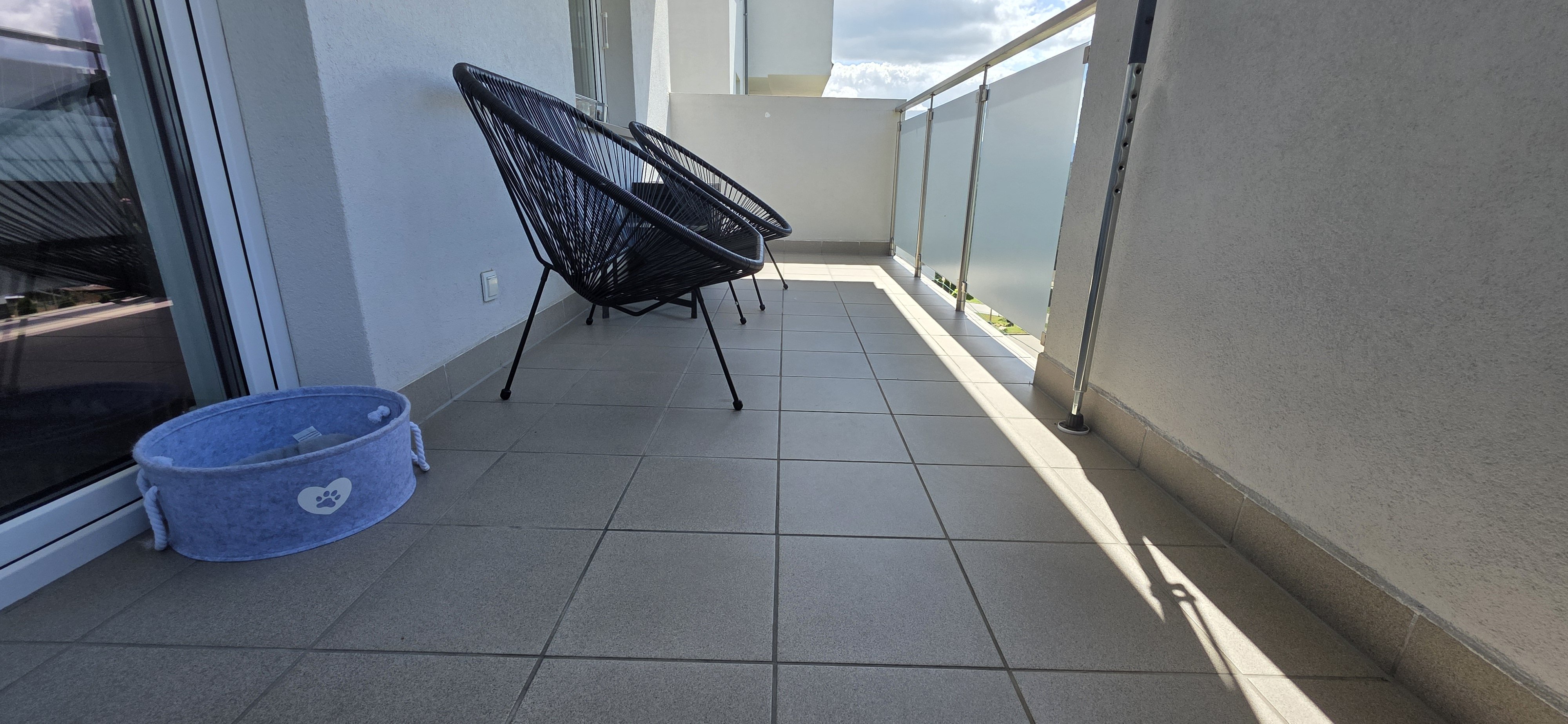 Komfortowy 3-pokojowy apartament 57,22m2 z widokiem na Karkonosze i miejscem parkingowym w garażu podziemnym