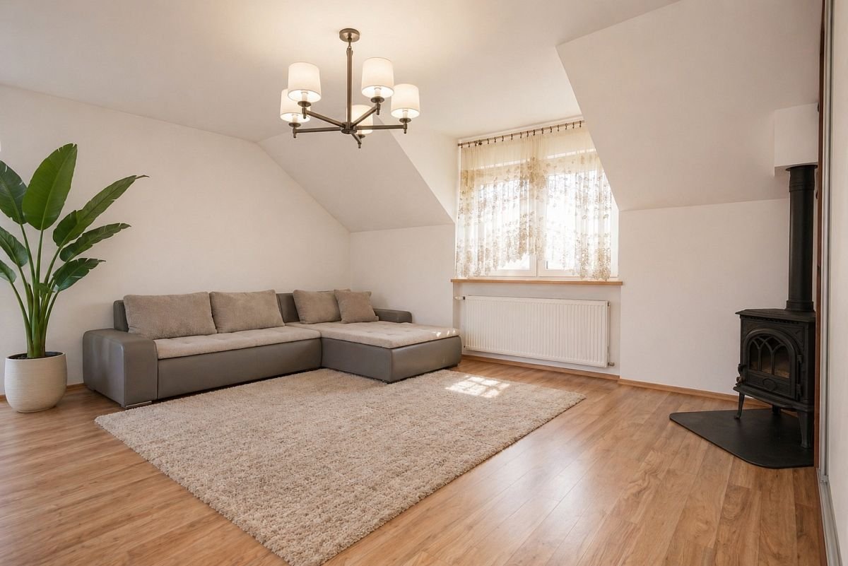 Spółdzielcze-własnościowe- mieszkanie dwupokojowe- dwupoziomowe z antresolą i balkonem - Dziwiszów!