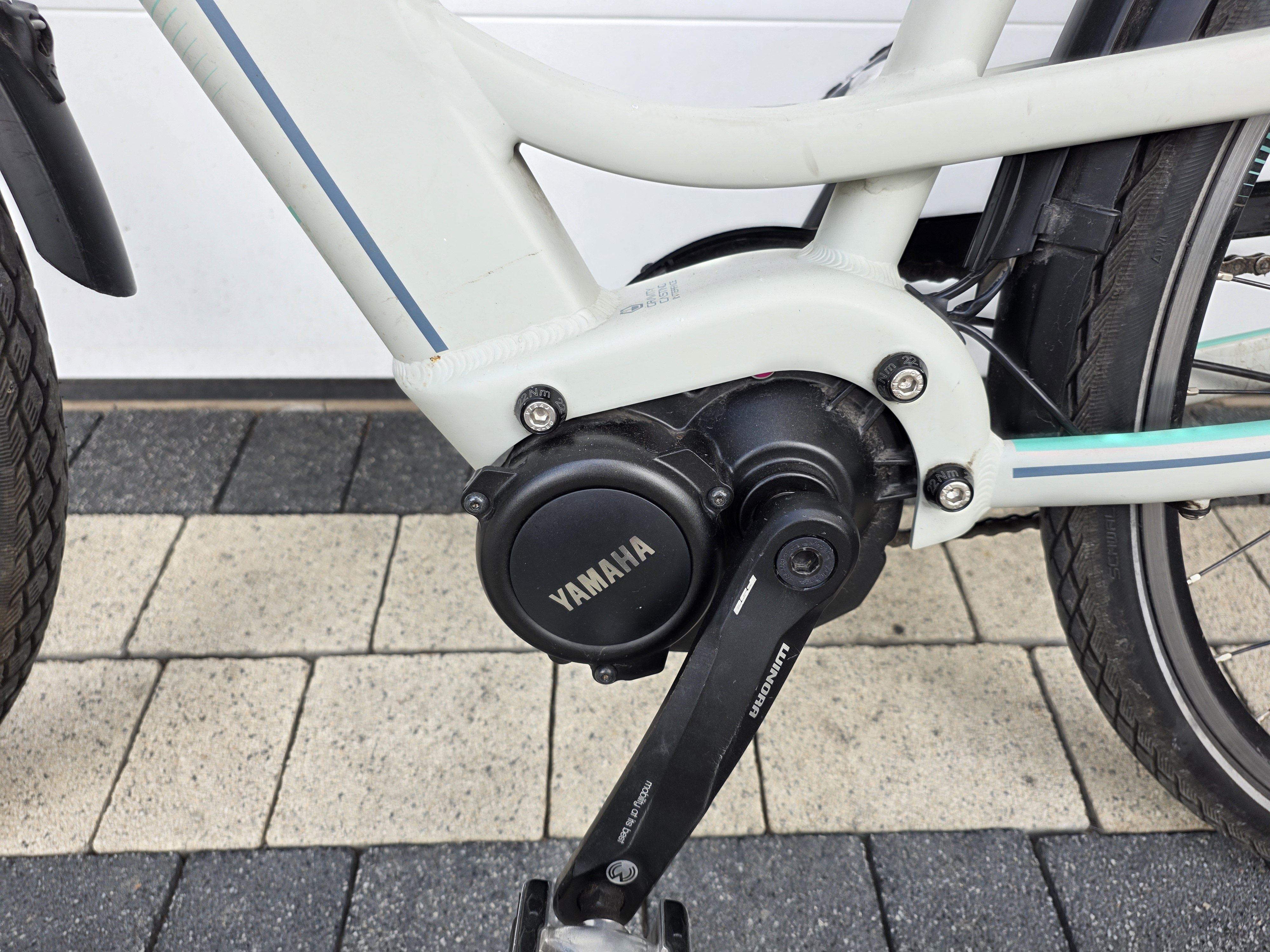 Rower elektryczny WINORA Y380.F-400Wh,8 biegów NEXUS,ledy,MAGURA-MEGA