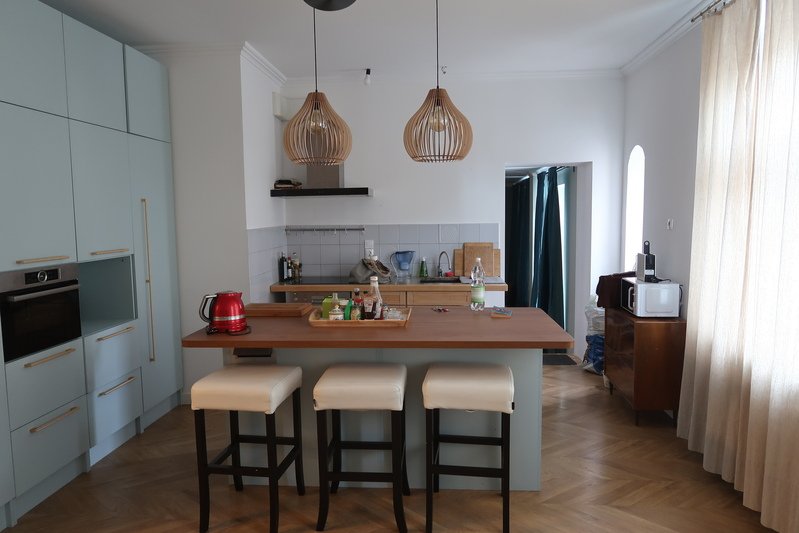 Do wynajęcia  2-pokojowe, 70m2 ,komfortowe ,w kamienicy , centrum
