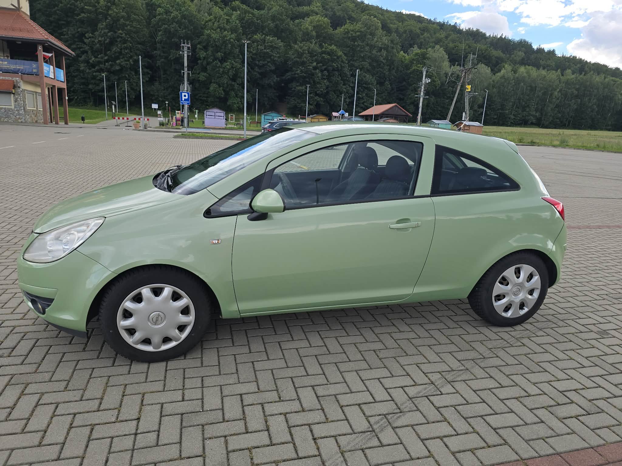 Opel Corsa D 1.2 2008