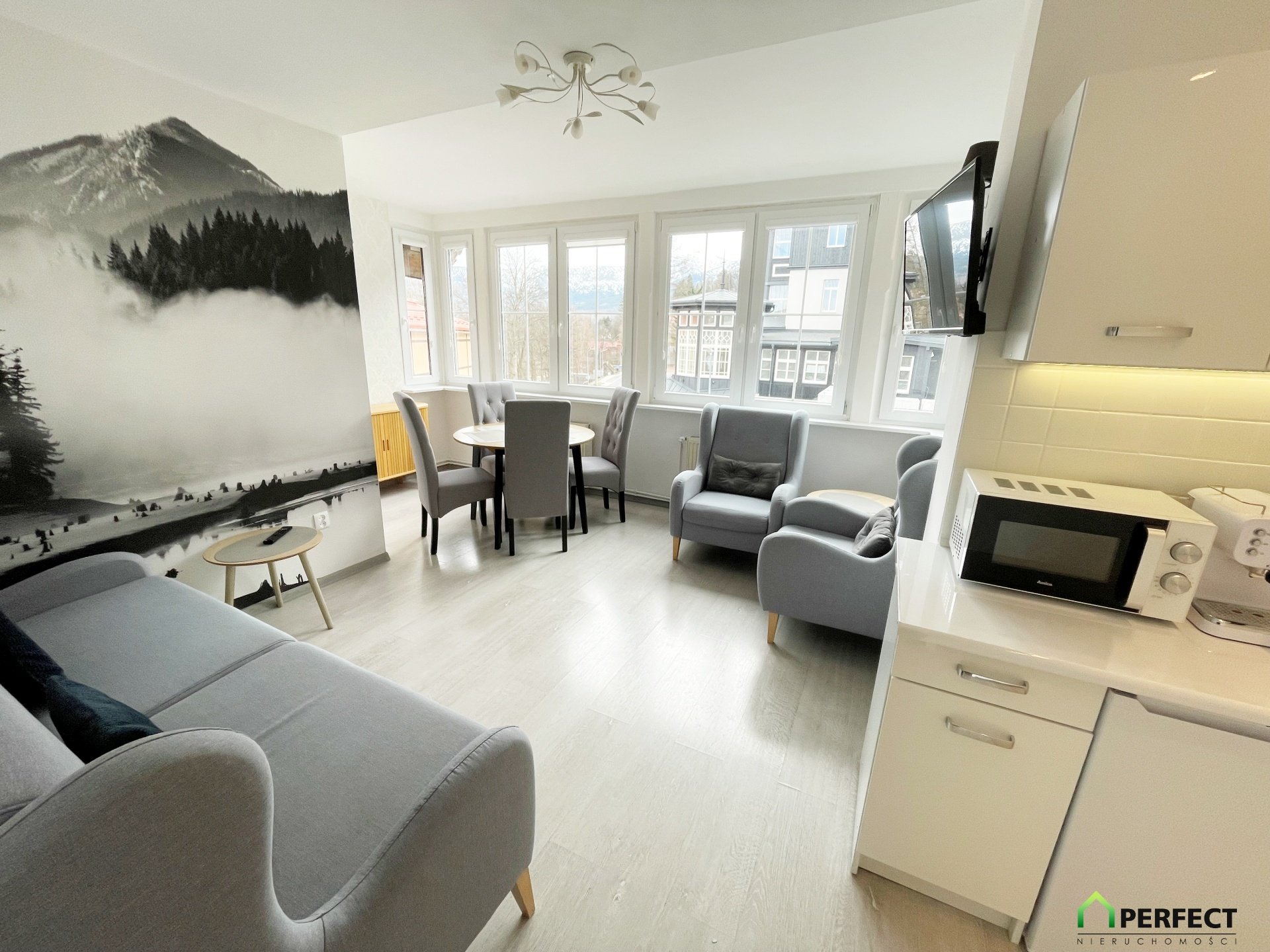 Dwupoziomowy apartament z widokiem na góry - Karpacz