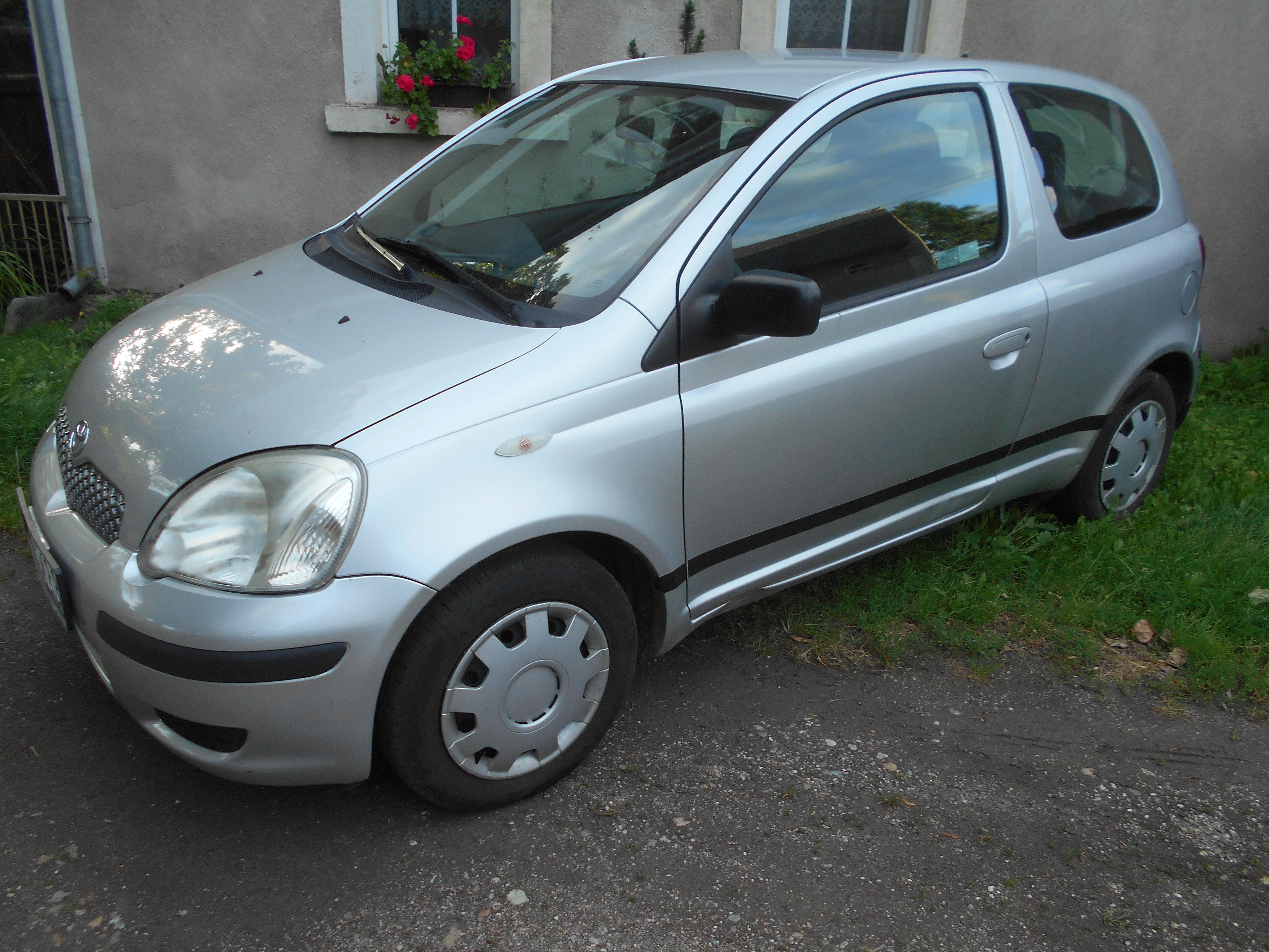 Toyota Yaris 1,3 benz z klimatyzacją 166 tyś km przebieg