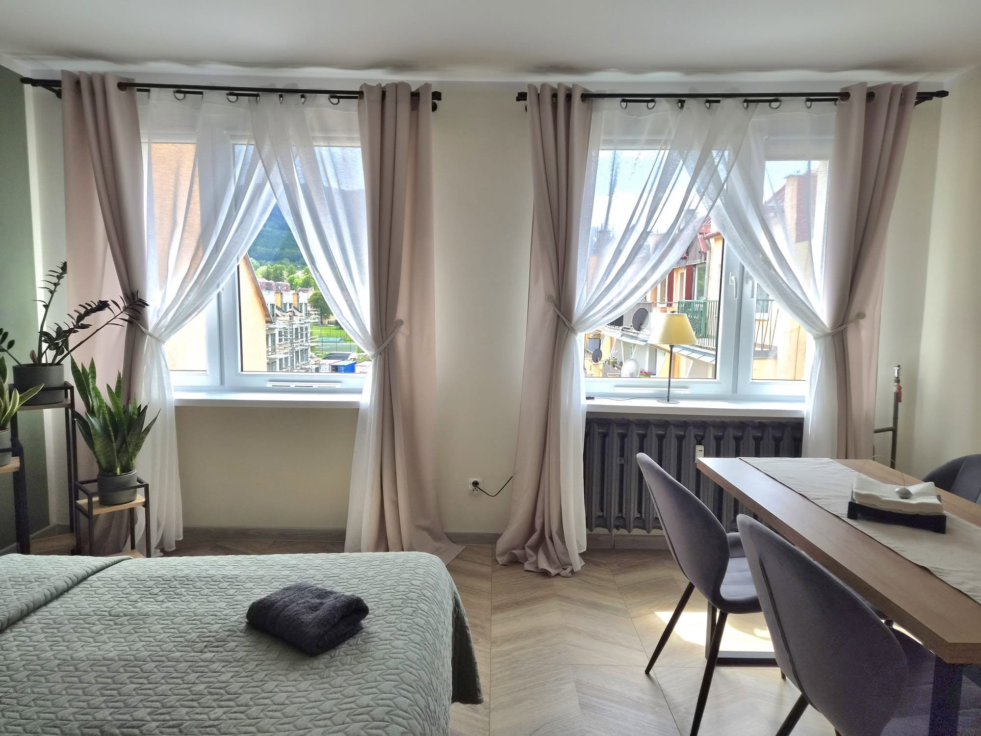 Apartament po generalnym remoncie w Kowarach z widokiem na góry w spokojnej okolicy