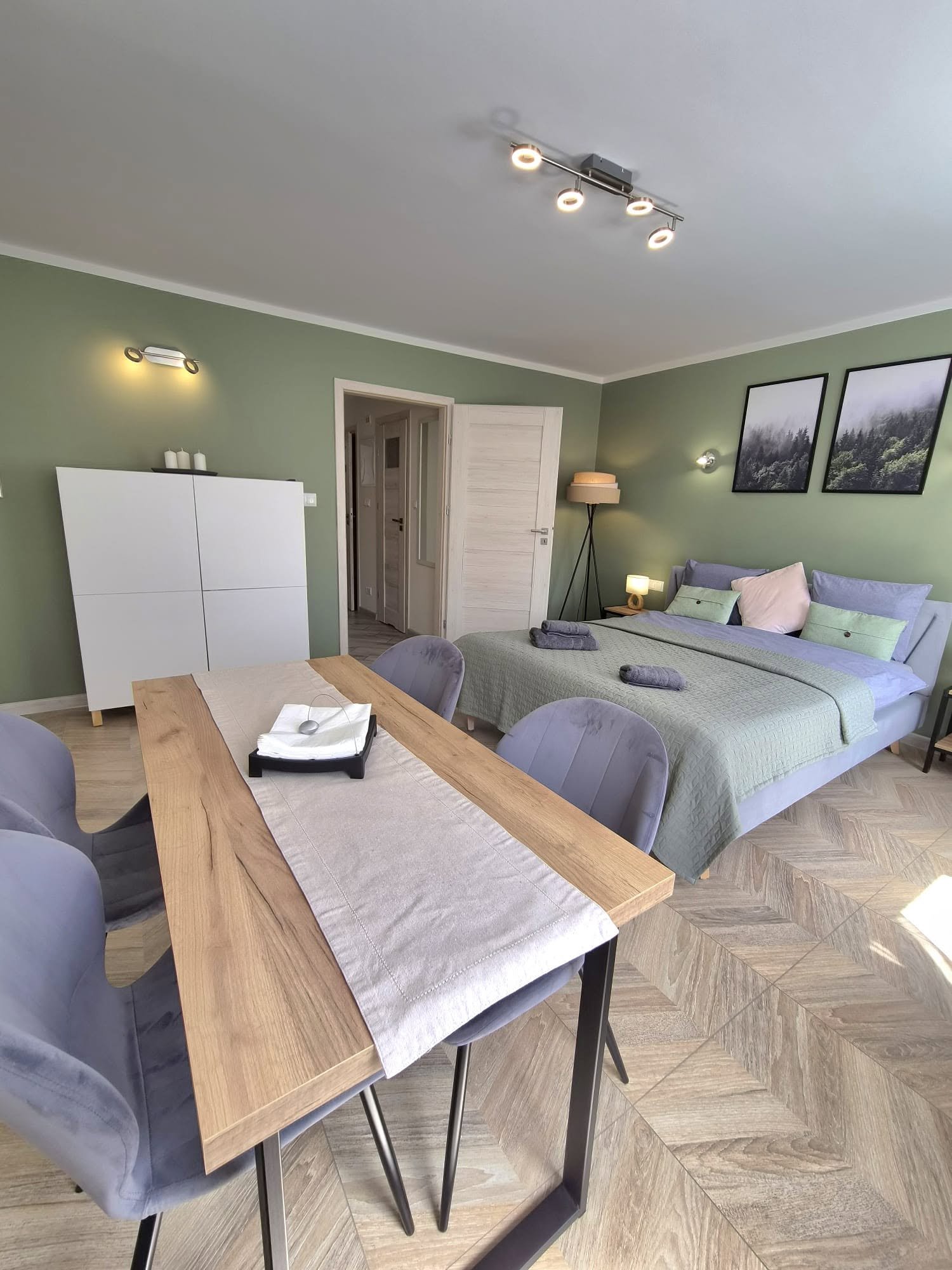 Apartament po generalnym remoncie w Kowarach z widokiem na góry w spokojnej okolicy