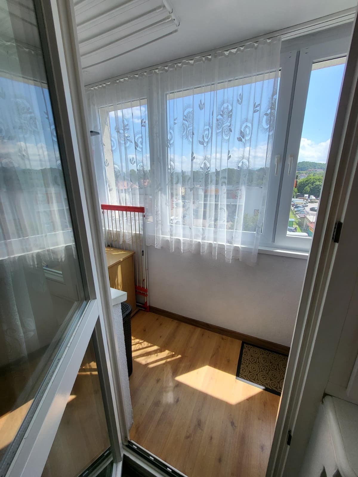 sprzedam 2 pokoje na zabobrzu, loggia i widok na góry