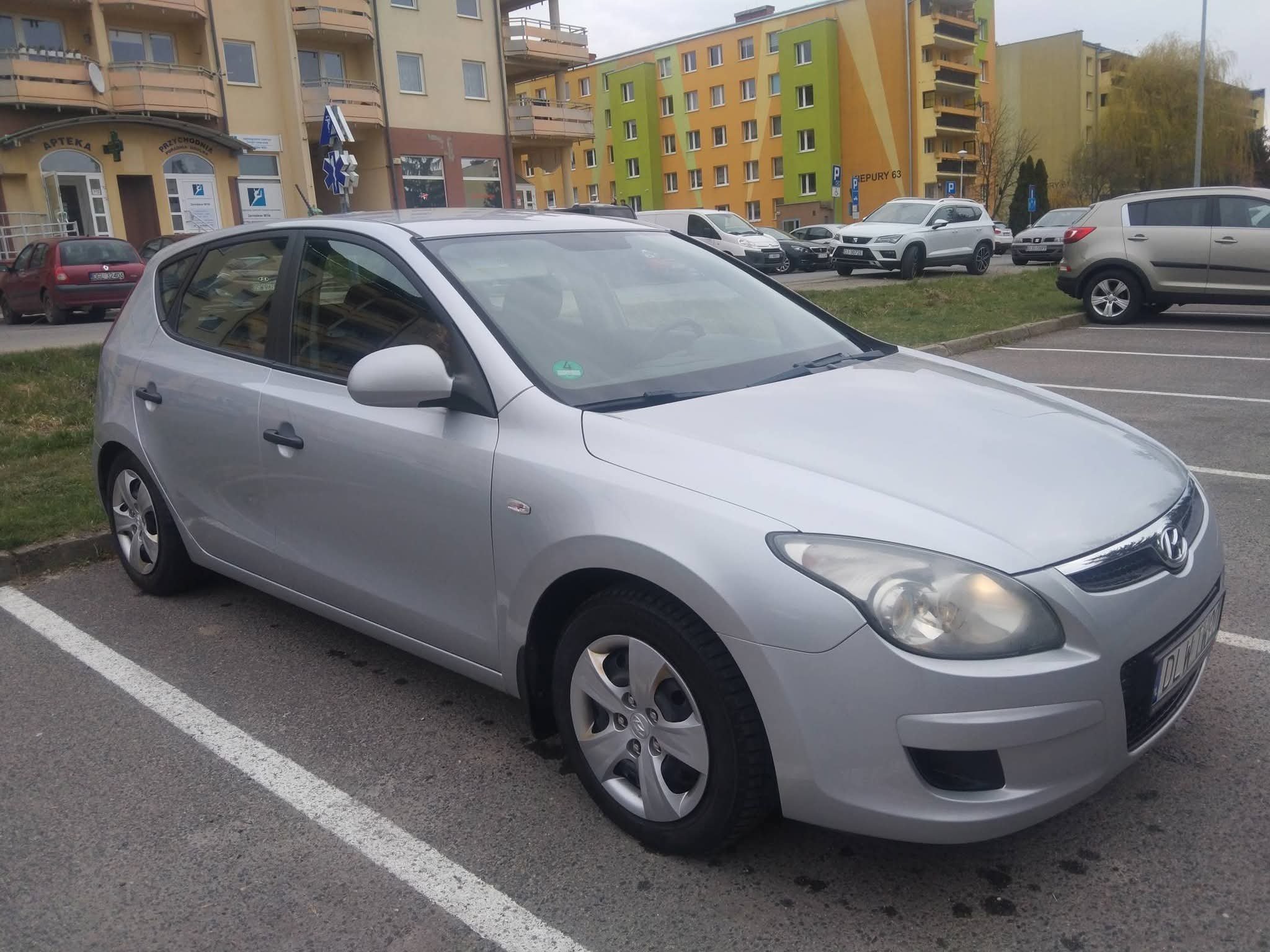 Sprzedam Hyundai i30 2009r w pełni sprawny z ważnymi opłatami za 5900zł!