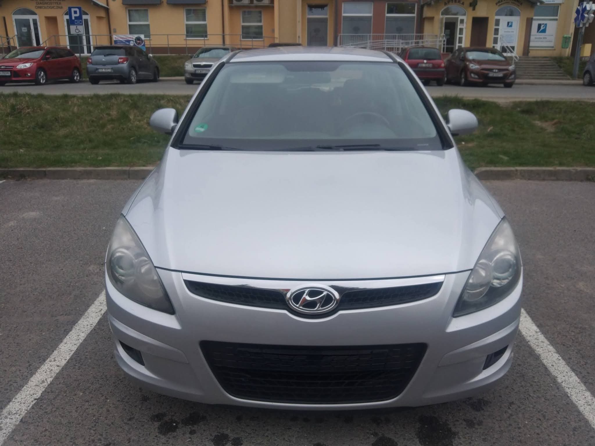 Sprzedam Hyundai i30 2009r w pełni sprawny z ważnymi opłatami za 5900zł!