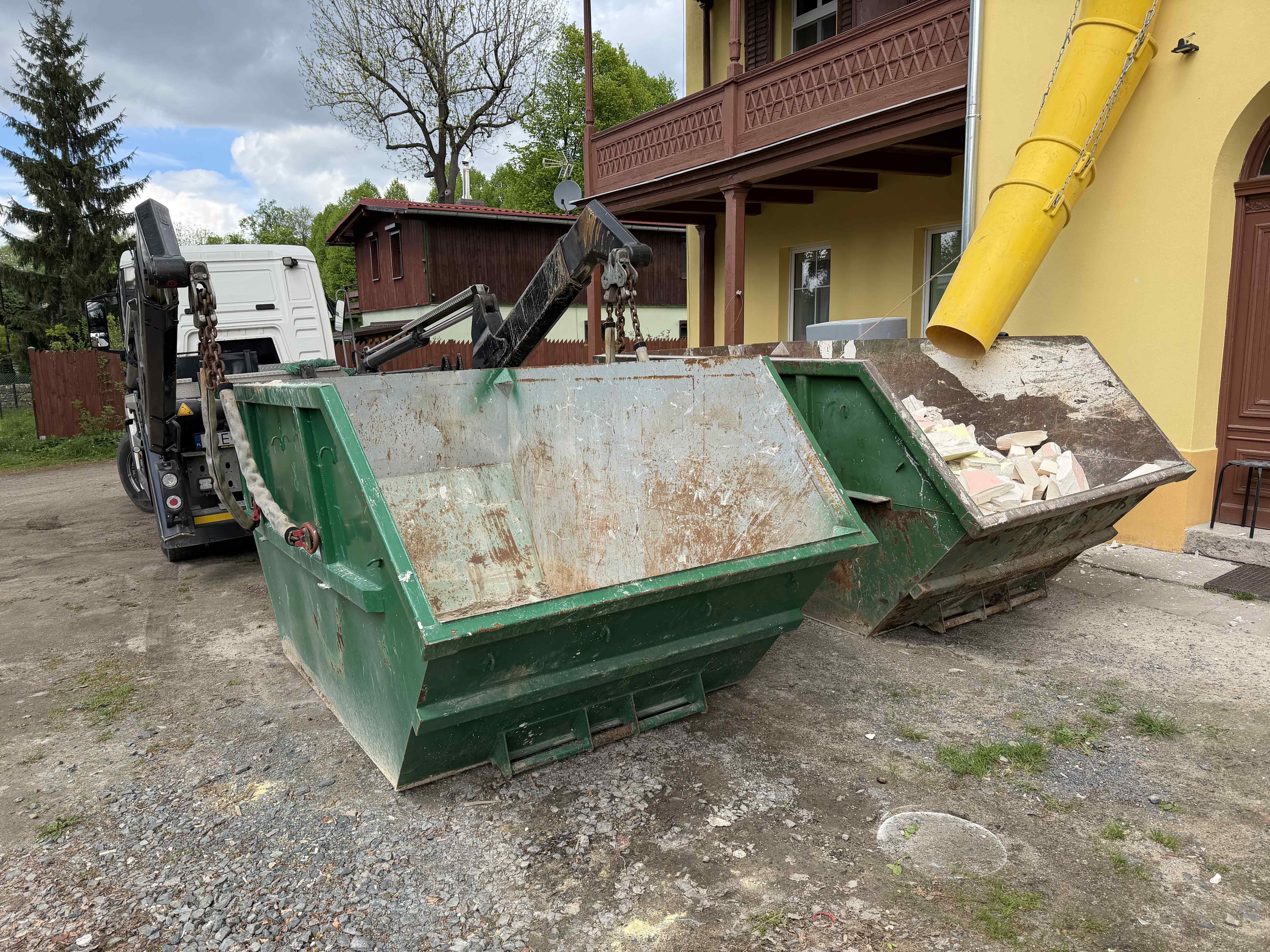 Kontenerowy wywóz gruzu i odpadów budowlanych Kontenery