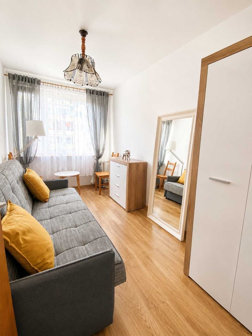 Mieszkanie trzypokojowe-pierwsze piętro-balkon-spółdzielcze-własnościowe-Osiedle Dwudziestolecia-Cieplice!