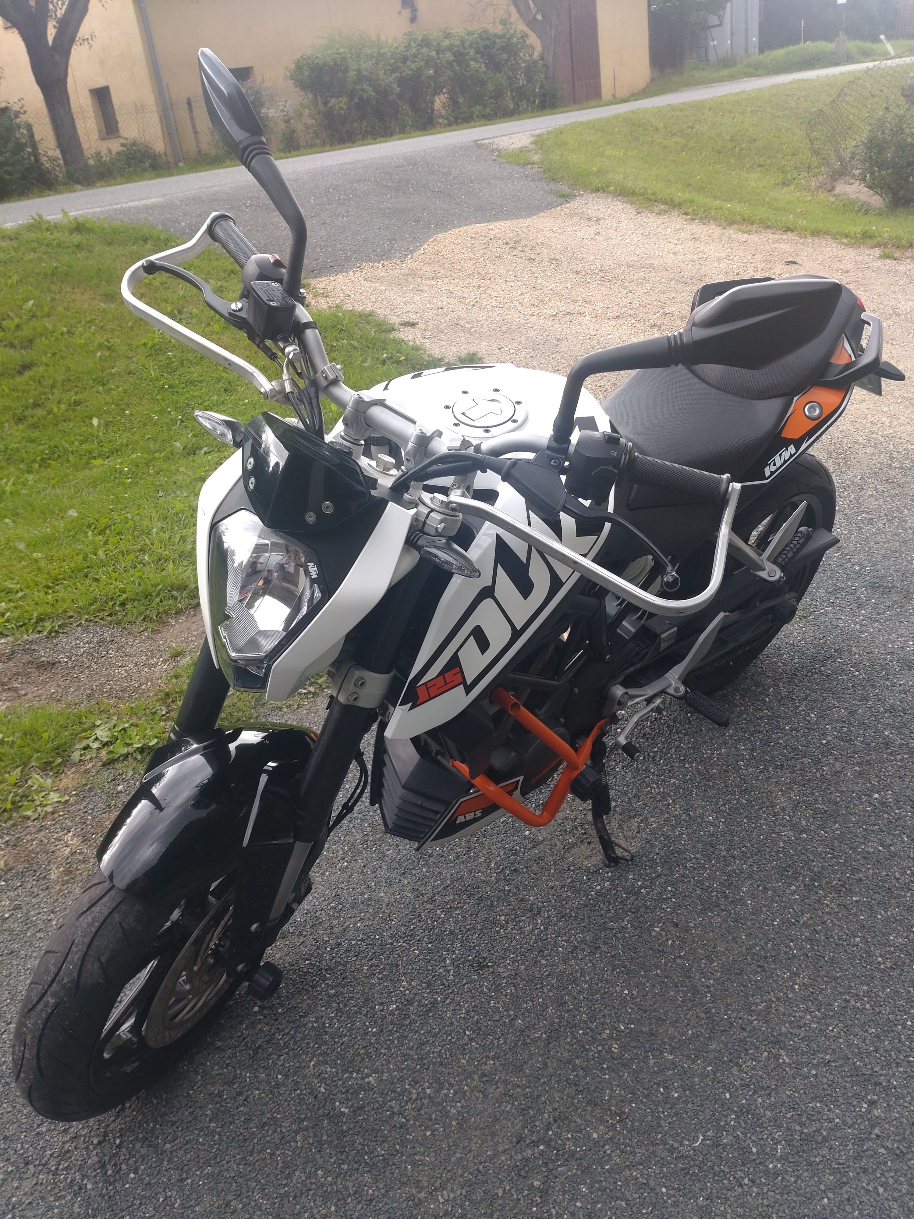 SPRZEDAM MOTOR KTM 125 DUKE