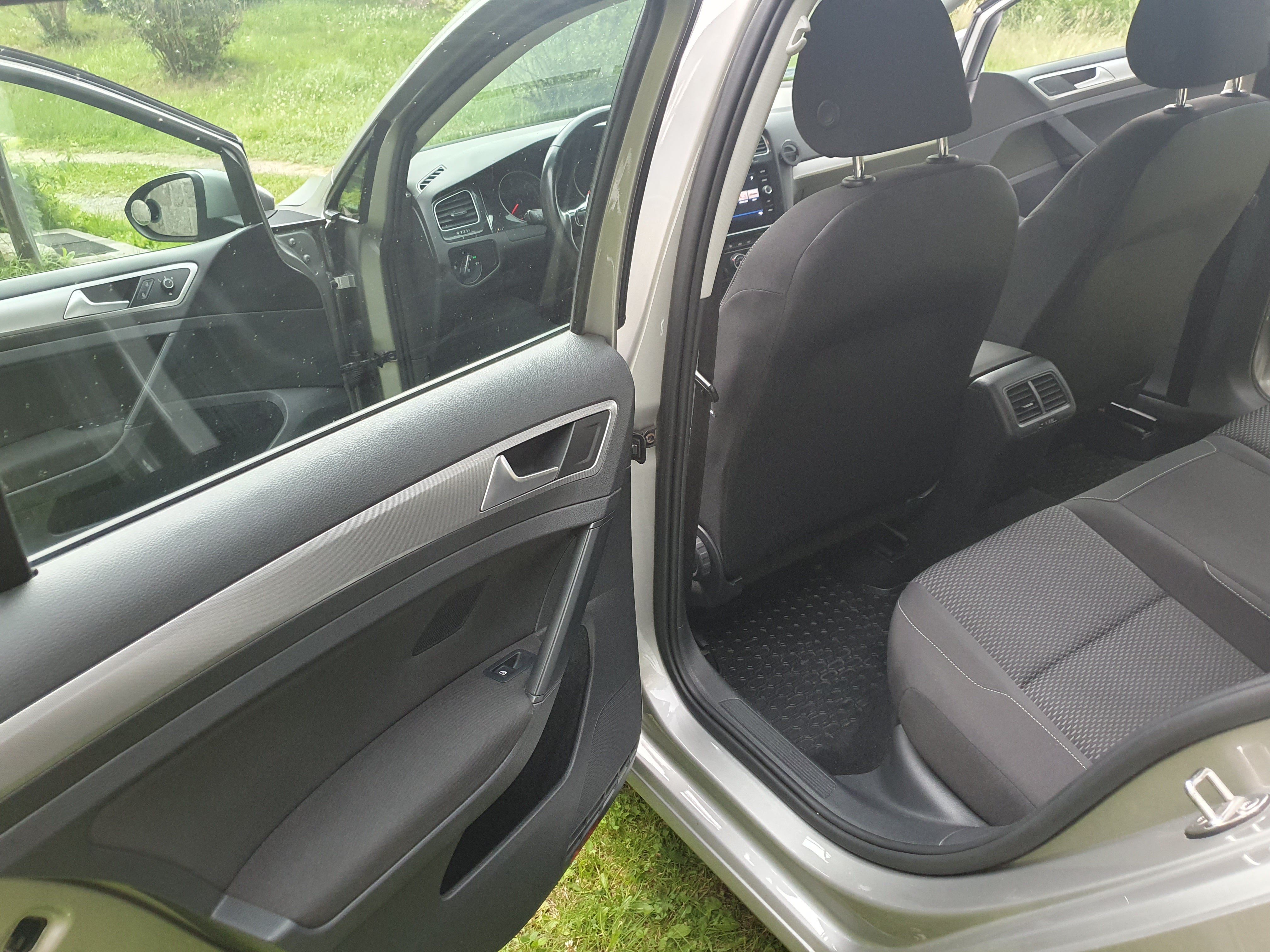 Volkswagen Golf VII 1.6 TDI BMT Trendline