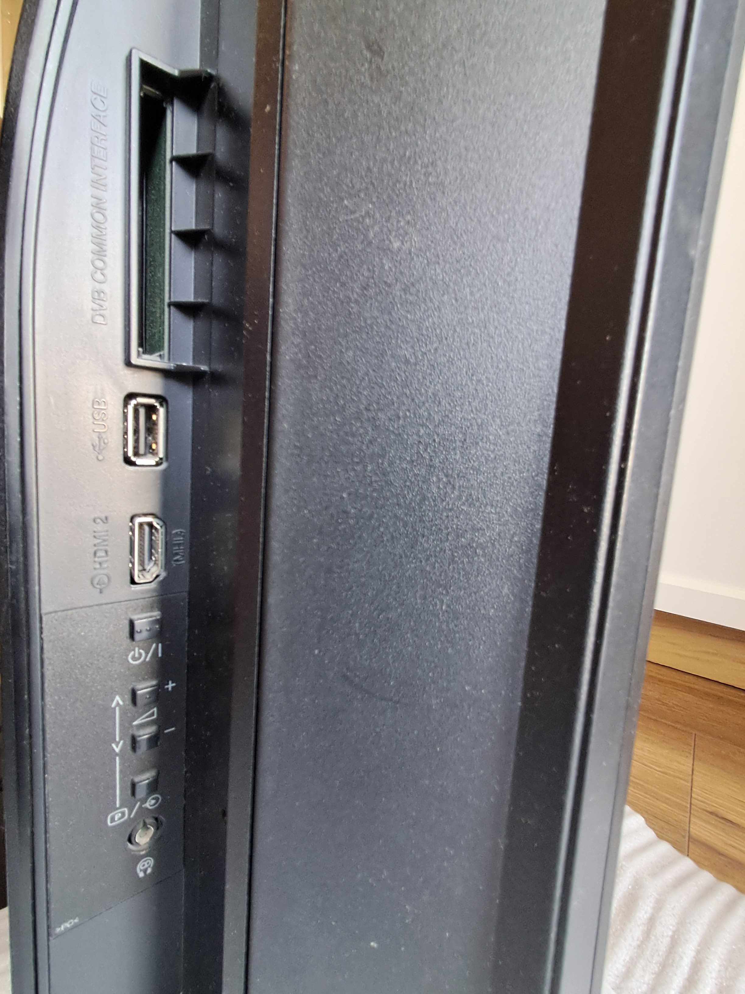 Telewizor TOSCHIBA 32cale