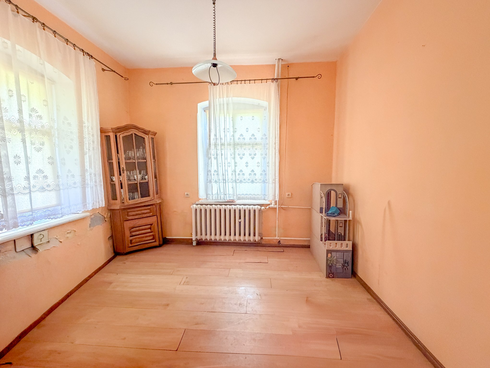 Kamienny dom, działka 1,46 ha - Zachełmie