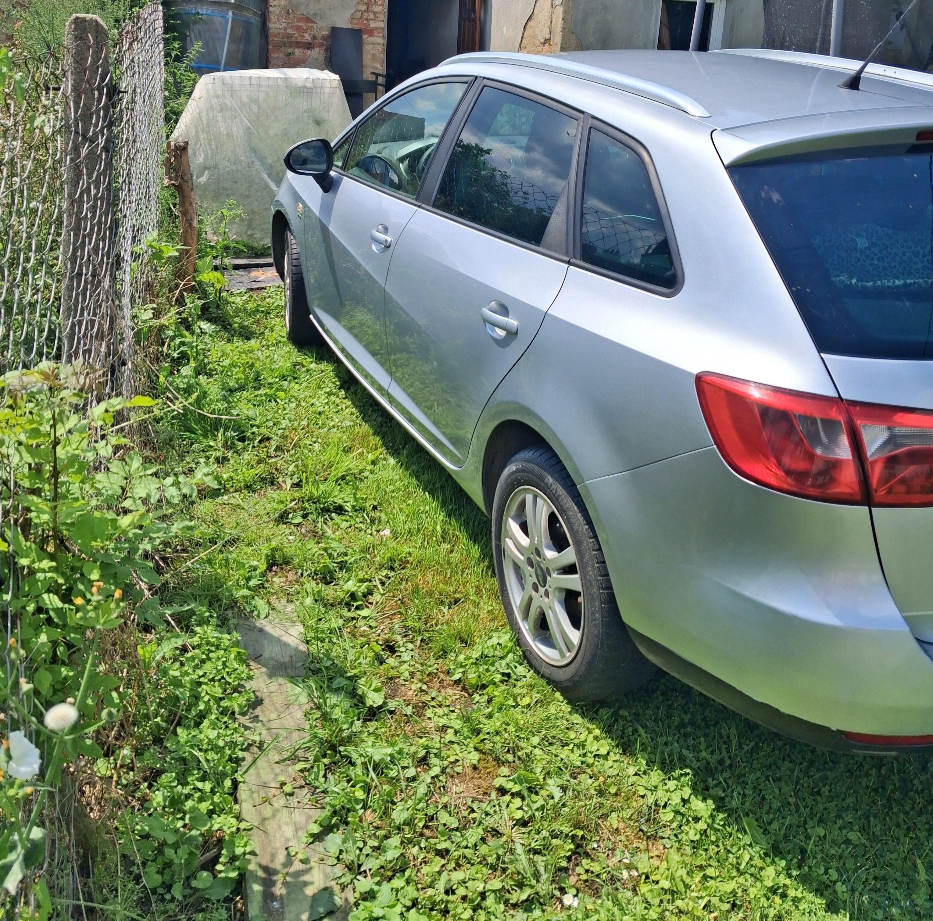 Seat ibiza kombi euro 5 1.6 tdi 2011